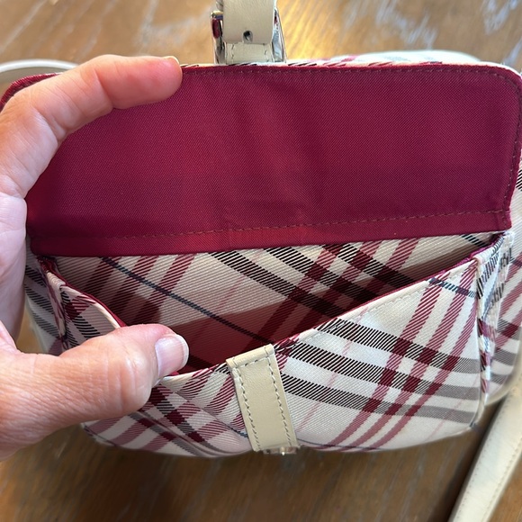 Burberry London Blue label cross body bag - Picture 14 of 14